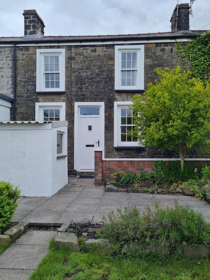 Picturesque 2 Bedroom Miners Cottage Near Bike Park Wales & Brecon Beacons Merthyr Tydfil Exterior photo